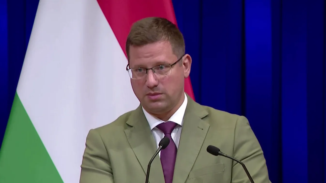 A HírTV kérdésére megsemmisítő csapást mért Fleck Zoltánra Gulyás Gergely a Kormányinfón + videó