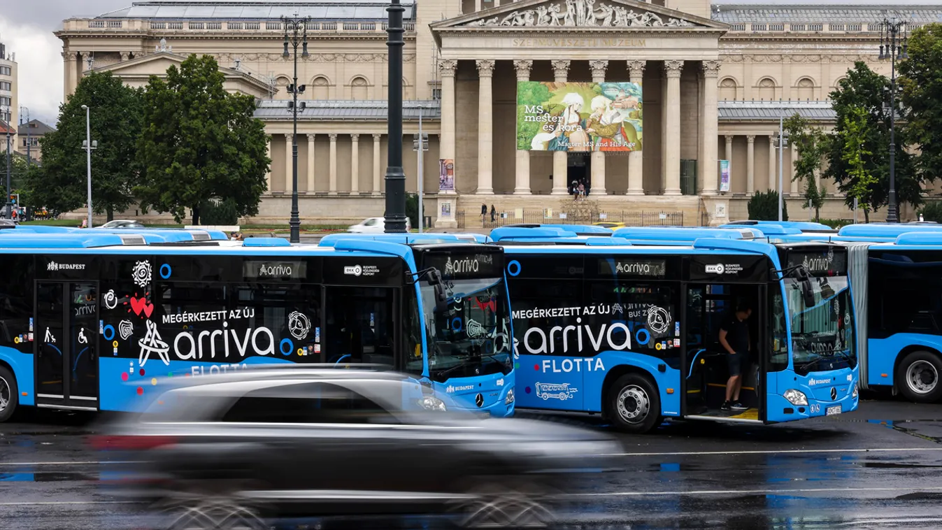 Forgalomba álltak az első új, modern dízel autóbuszok Budapesten