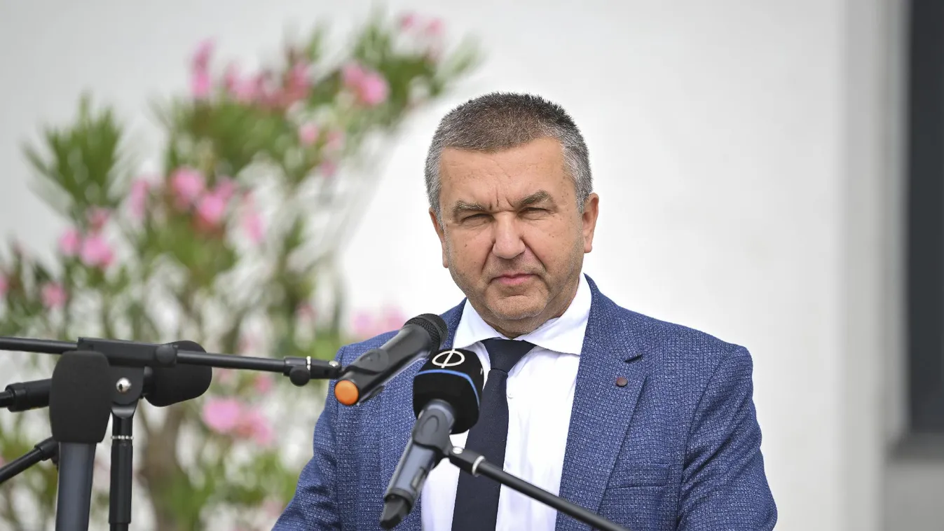 Czomba Sándor: A Tisza-adó egy átlagos munkavállaló zsebéből éves szinten 242 ezer forintot venne ki