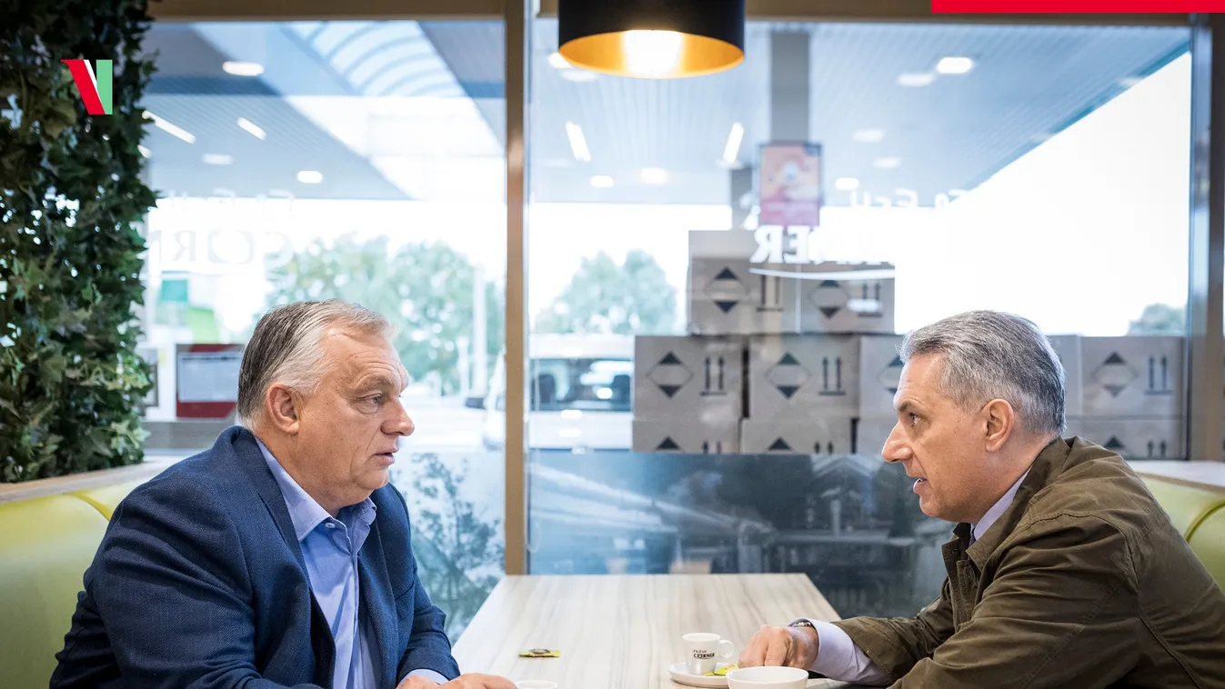 És akkor Orbán Viktor és Lázár János betértek egy út menti kávézóba...