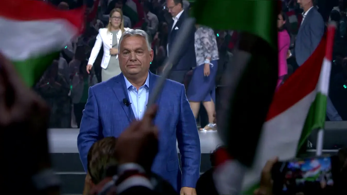 Indul a Digitális Polgári Körök háborúellenes gyűlése + videó