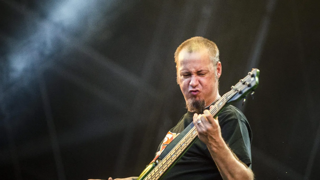 Gyászol a zenei világ: meghalt Sam Rivers, a Limp Bizkit basszusgitárosa