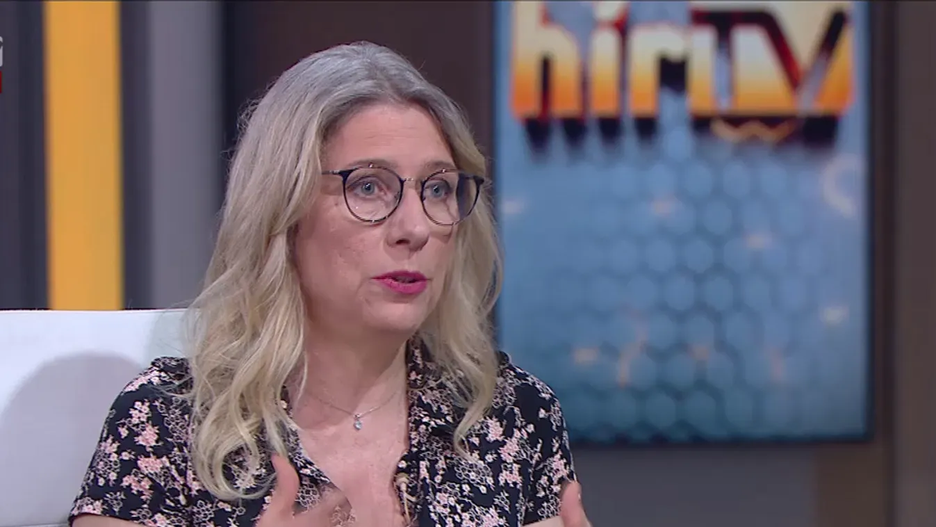 Láncreakció: Tíz franciából hat úgy véli, hogy túl sok bevándorló van Franciaországban + videó