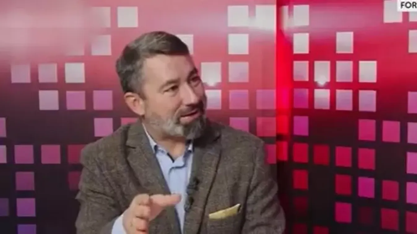 Hidvéghi Balázs: Magyar Péter egy fogott ember, aki végrehajtaná a brüsszeli terveket és elvenné a nyugdíjasoktól a pluszjuttatásokat