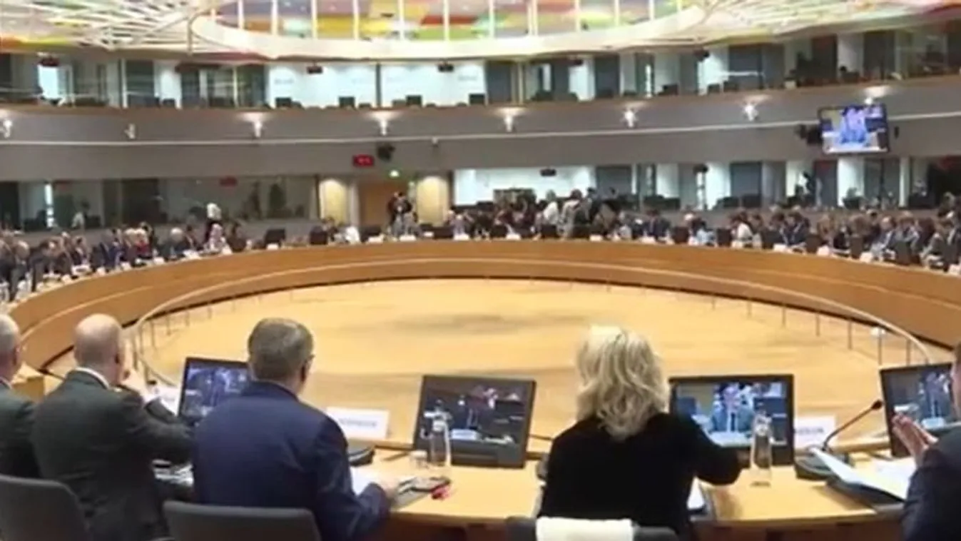 Jogellenes, hogy az Európai Unió egy befagyasztott vagyon felhasználásával támogassa tovább a háborút