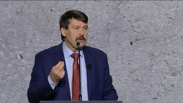 Áder János: Vizsgáljuk meg, hogy gyarapodott-e a közvagyon