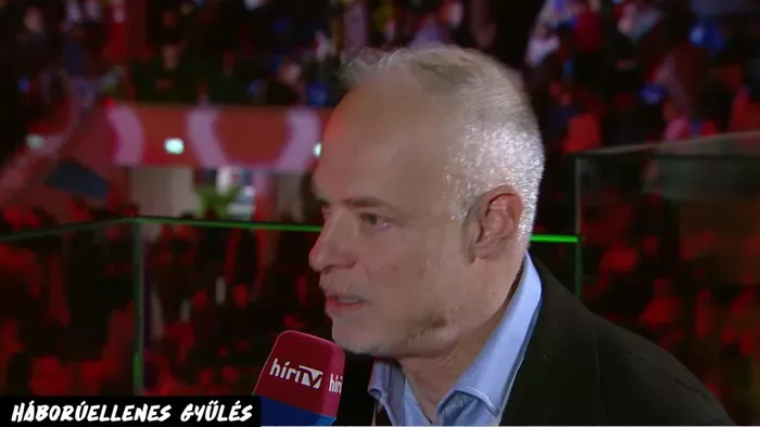 Szalay-Bobrovniczky Kristóf: Zajlik az európai közvélemény felkészítése a háború felé való menetelésre