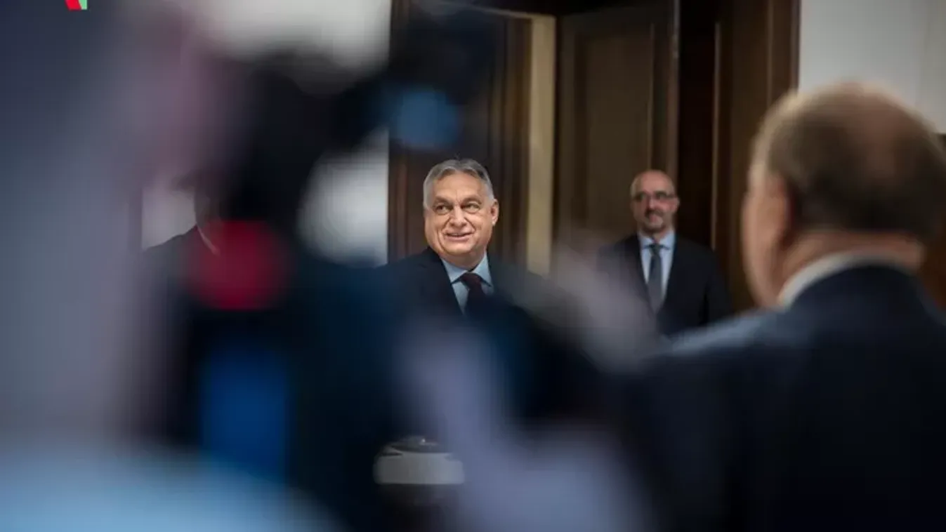 Bizonyítékok a kormányfő asztalán: rombolás vagy építkezés?