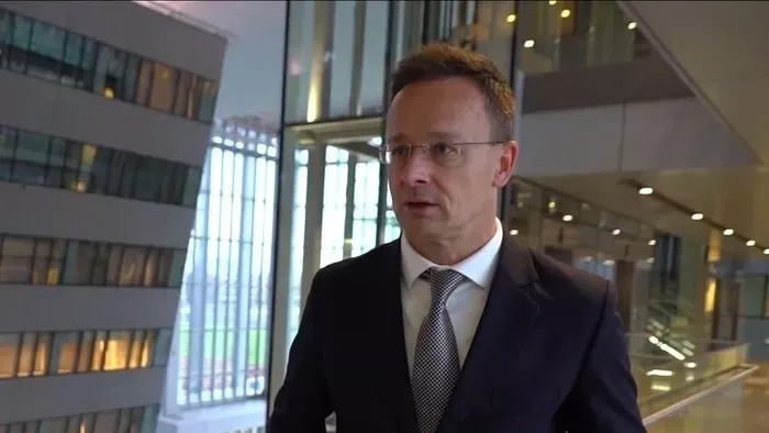 Interjú Szijjártó Péterrel a NATO külügyi értekezlet után