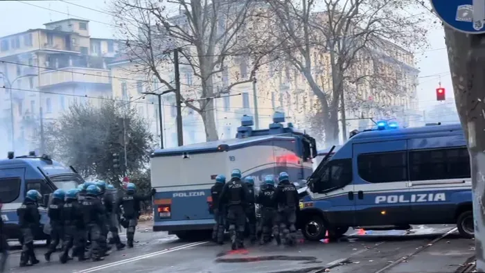 Utcai gerillaharcok dúltak Torinóban, a szélsőbalosok székhelyének kiürítése miatt