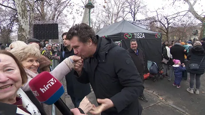 Vérlázító kijelentése után az idősek kezeit csókolgatta Nagy Ervin