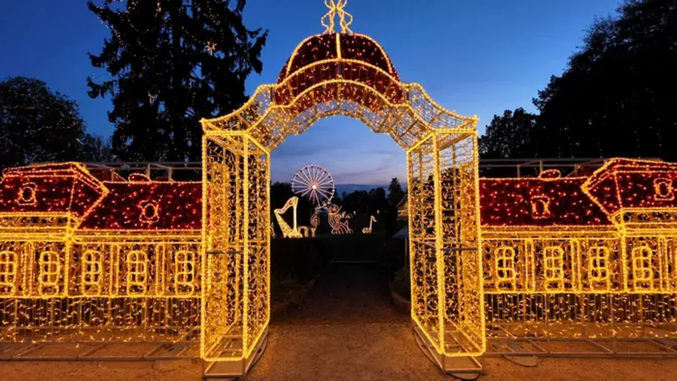 Fényinstalláció Gödöllőn és több nagyvárosban