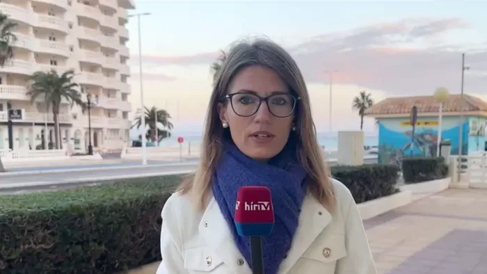 Több száz migránst lakoltattak ki egy elfoglalt épületből Spanyolországban