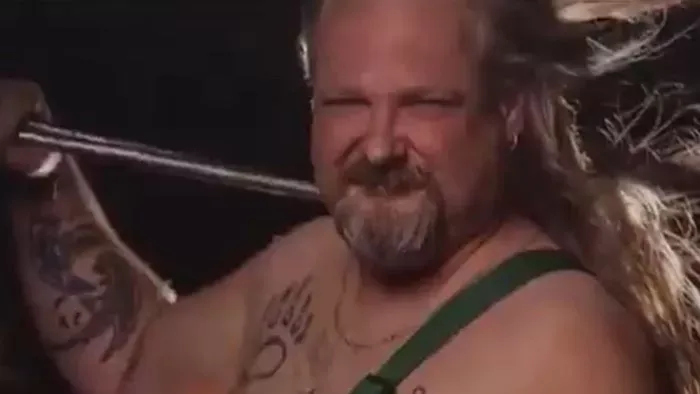 Sörhas, tetkók és ipari ventilátor