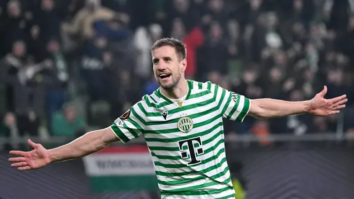 A hátrány sem zavarta meg a zöld-fehéreket: győzelem a Rangers ellen!