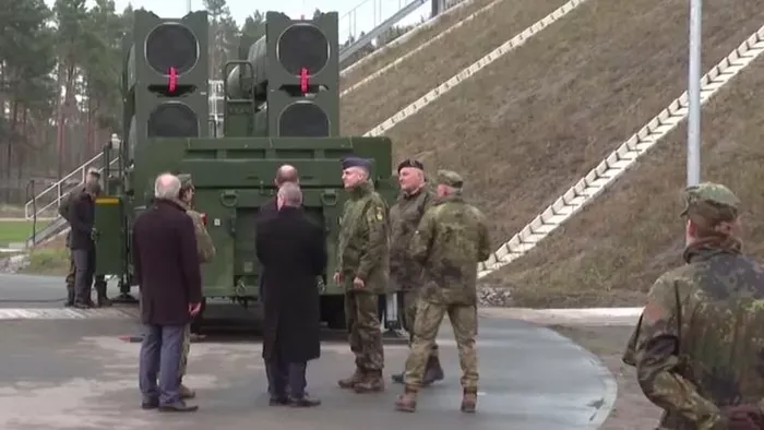 A propagandagépezet beindult: uniós pénzből népszerűsítenék a kényszersorozást Európában