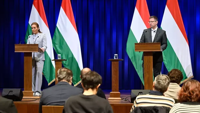 Kormányinfó és elemzés - Élő közvetítés