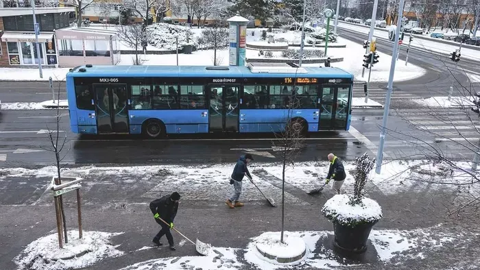 Kormányinfó: Nincs elzárt település, de kimaradnak buszjáratok