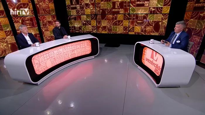 Vezércikk Café - Tényleg egy darabokban zajló harmadik világháborúban vagyunk?