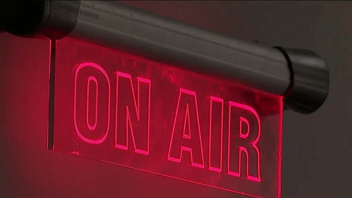 Jön újra a Harsány