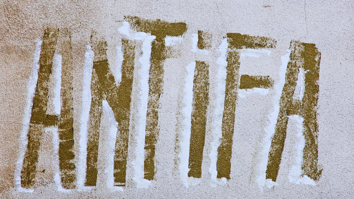 Viperával a szabadságért? Így néz ki az Antifa véres „demokráciája” a gyakorlatban Kép