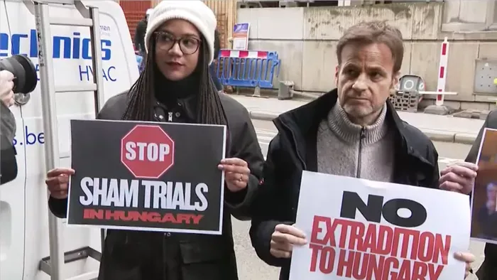 Antifa bűntársa mellett tüntetett Ilaria Salis