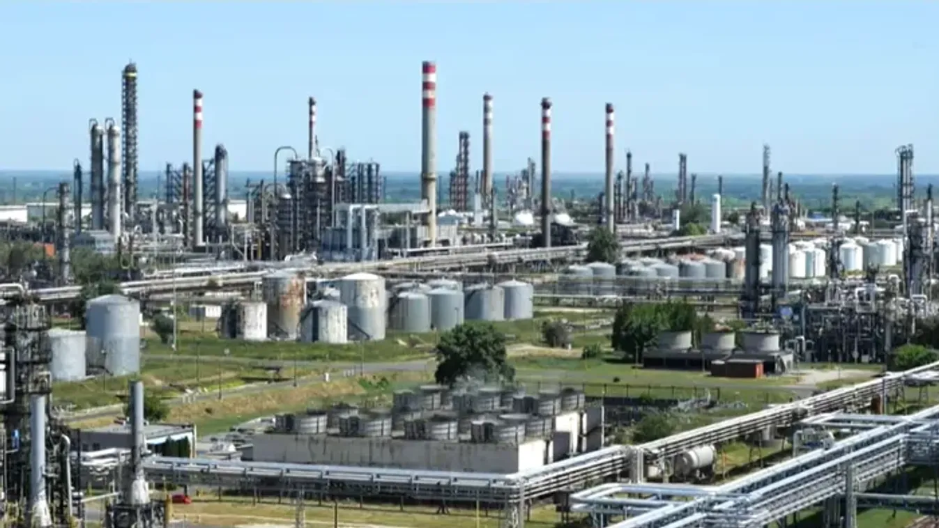 Megállapodott a MOL az oroszokkal a szerb olajfinomító megvásárlásáról