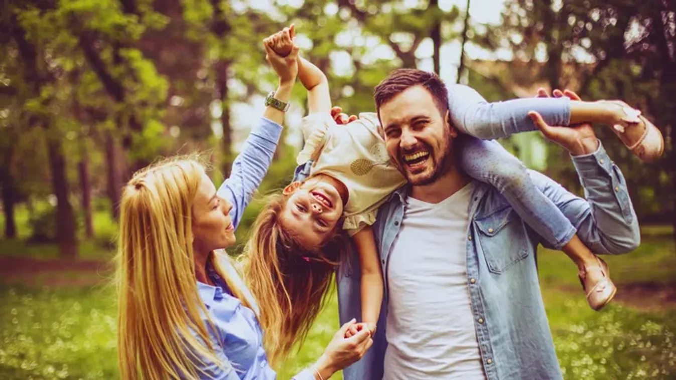 Brüsszel elvenné, a kormány odaadja: 100 millió forint is landolhat a magyar családok zsebét segítve