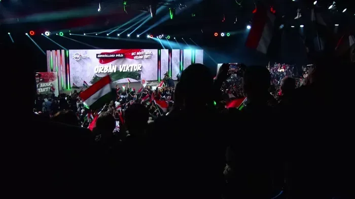 Több órás élő adással készül a HírTV a Digitális Polgári Körök háborúellenes gyűlésére