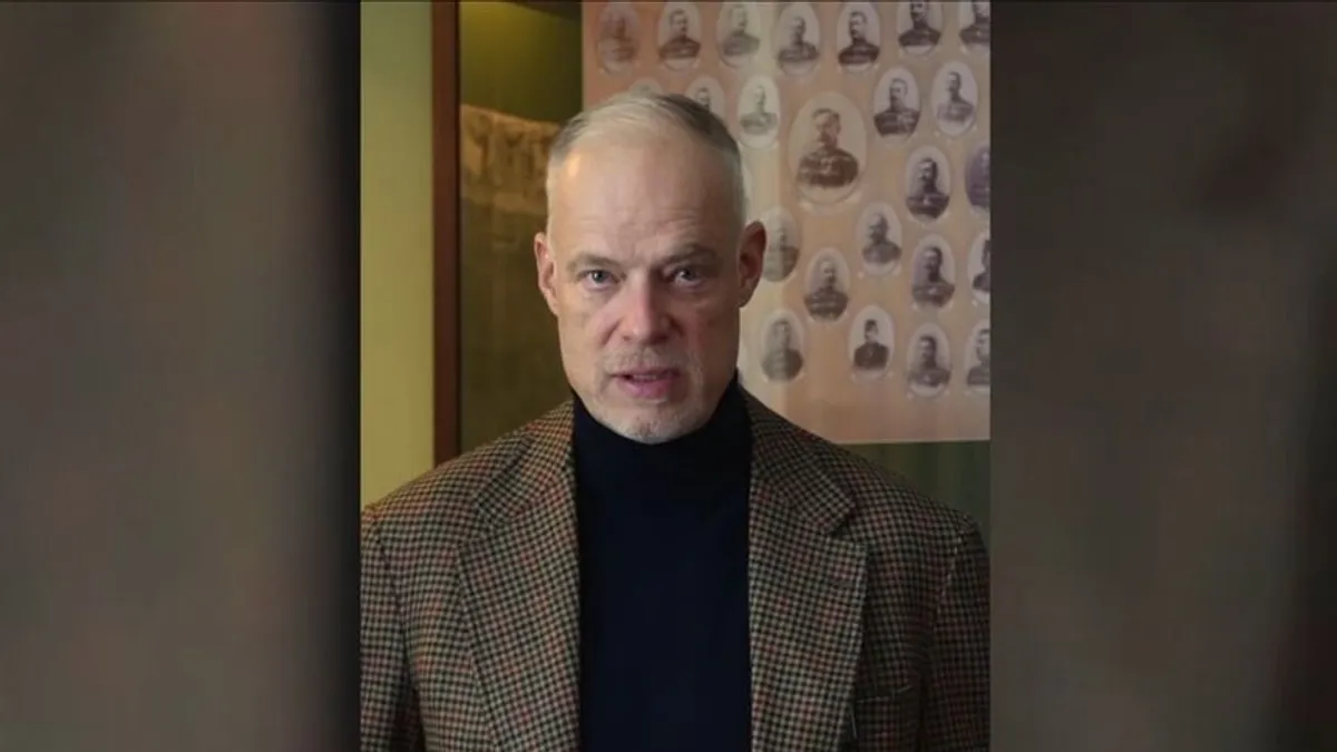 Honvédelmi miniszter: Ameddig Magyarországnak nemzeti kormánya van, addig nem fogunk belesodródni a háborúba