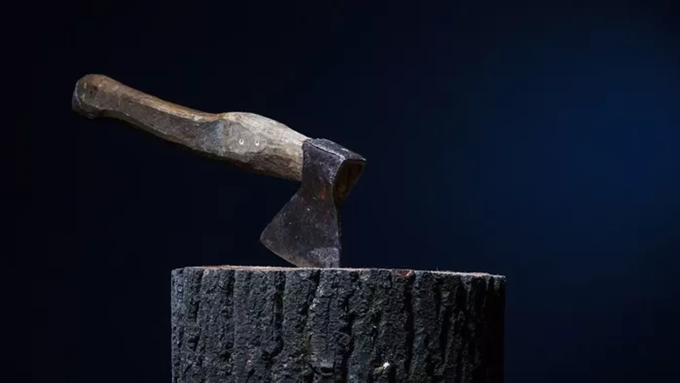 Megbukott a debreceni baltás támadás vádja - így rántották le a leplet Magyar Péter hamis sugalmazásáról
