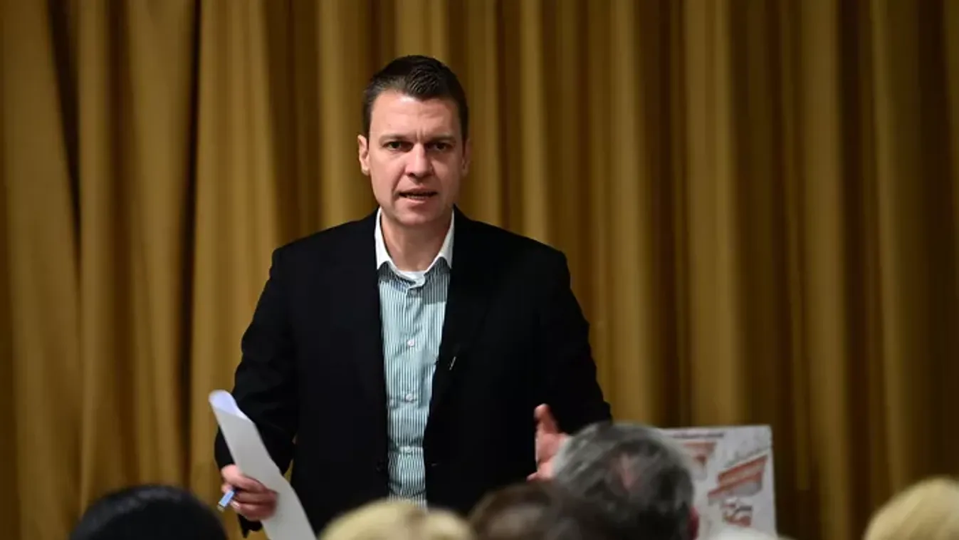 Menczer Tamás: Manfred Weber a legnagyobb háborús uszító