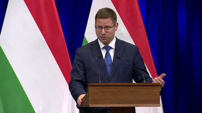 Gulyás Gergely: Magyar Pétert a mentelmi jogával is fogja Brüsszel.