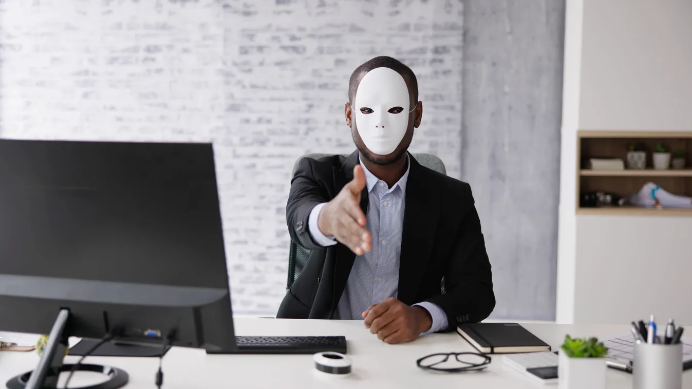 Még a kutyádat is megadóztatná a messiás