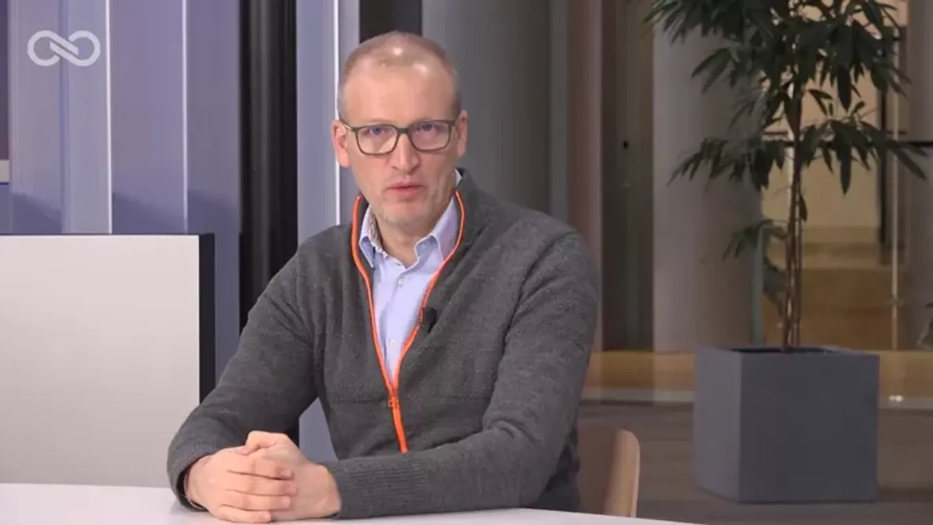 Egészen elképesztő indokkal magyarázta Tarr Zoltán, hogy miért utaztak haza Strasbourg-ból