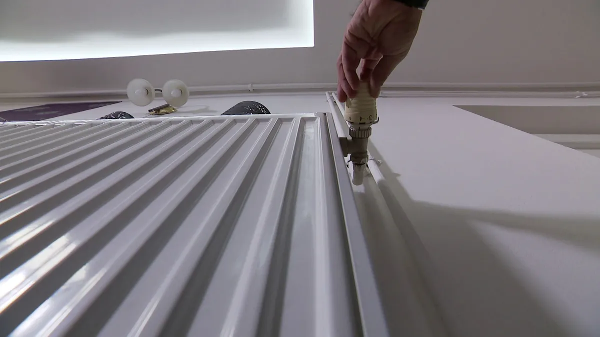 Kormányinfó előtt: rezsistop fűti fel a januári közéletet