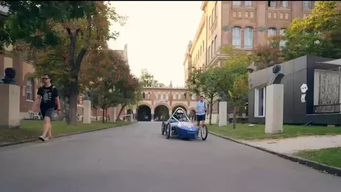 A jövő építőipara már az egyetemi padban kezdődik - és ma már a cégek is ott ülnek mellette