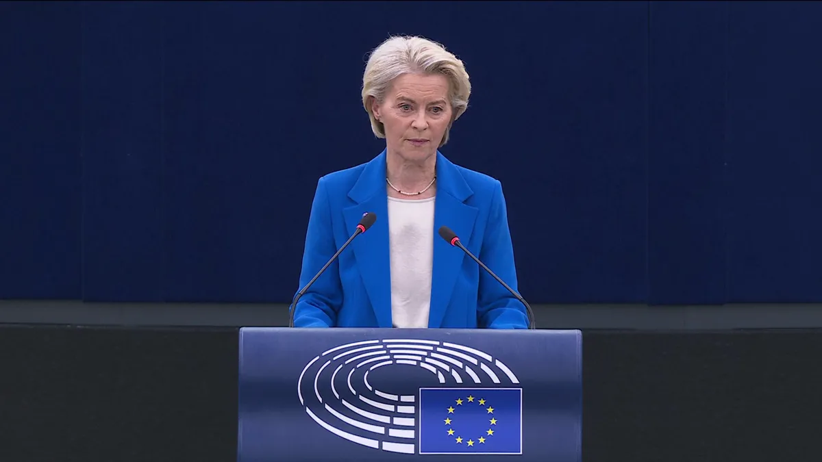 Megússza vagy bukik? Újabb botrány árnyékában szavaznak Ursula von der Leyenről Strasbourgban