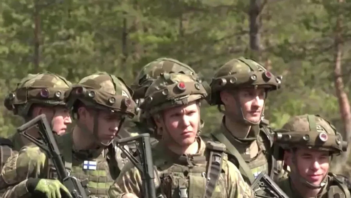 17 év után újra sorkötelesek a horvátok