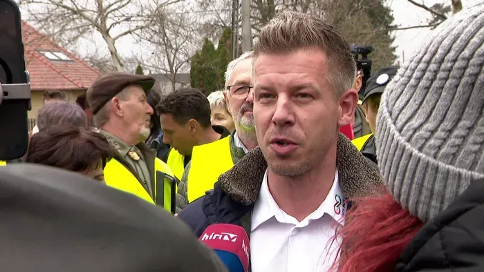 Magyar Péter kommentben ment neki a 444-nek a neki nem tetsző számok miatt