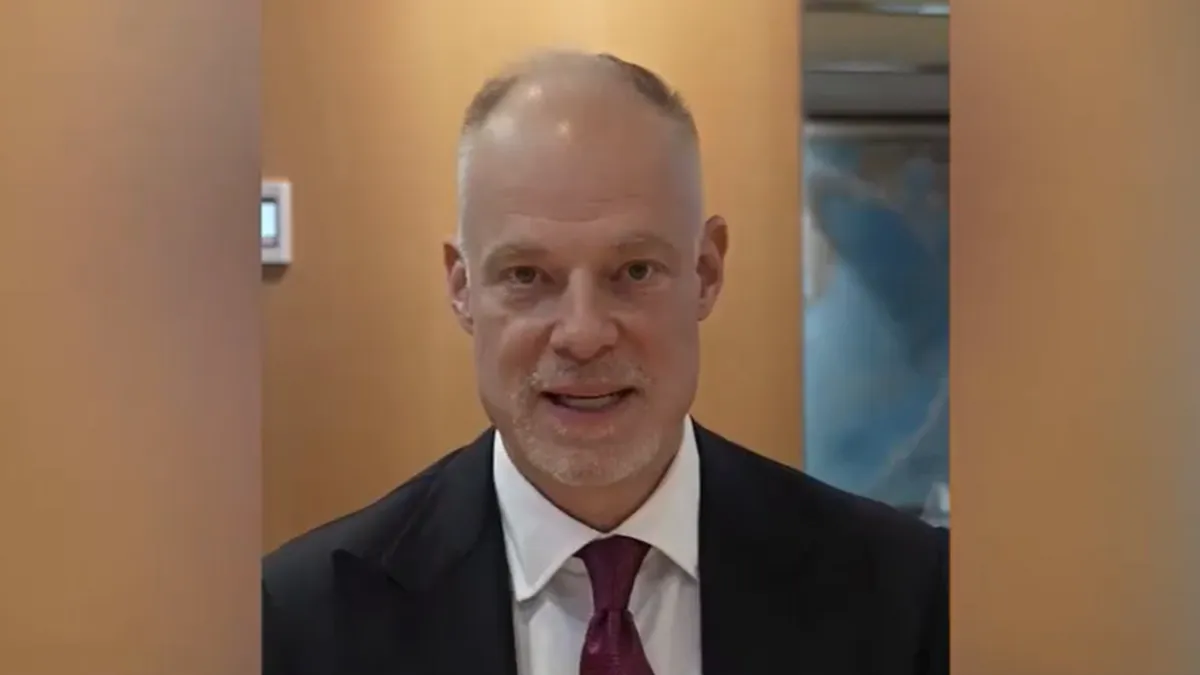 A szemünk előtt alakul át a megszokott világrend