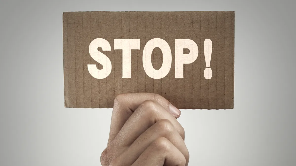 Amíg Brüsszel megfagyna a piaci dogmák mentén a magyar kormány a multik zsebére ver