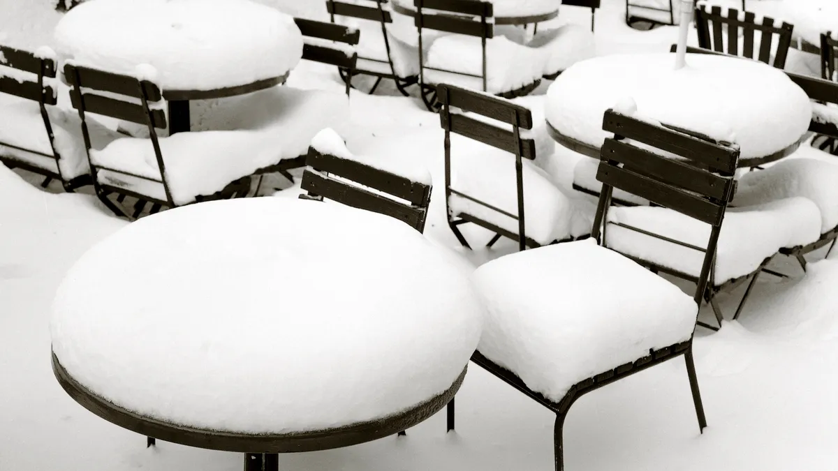 Drónfelvételek: Gyönyörű és bénító Budapest a magasból