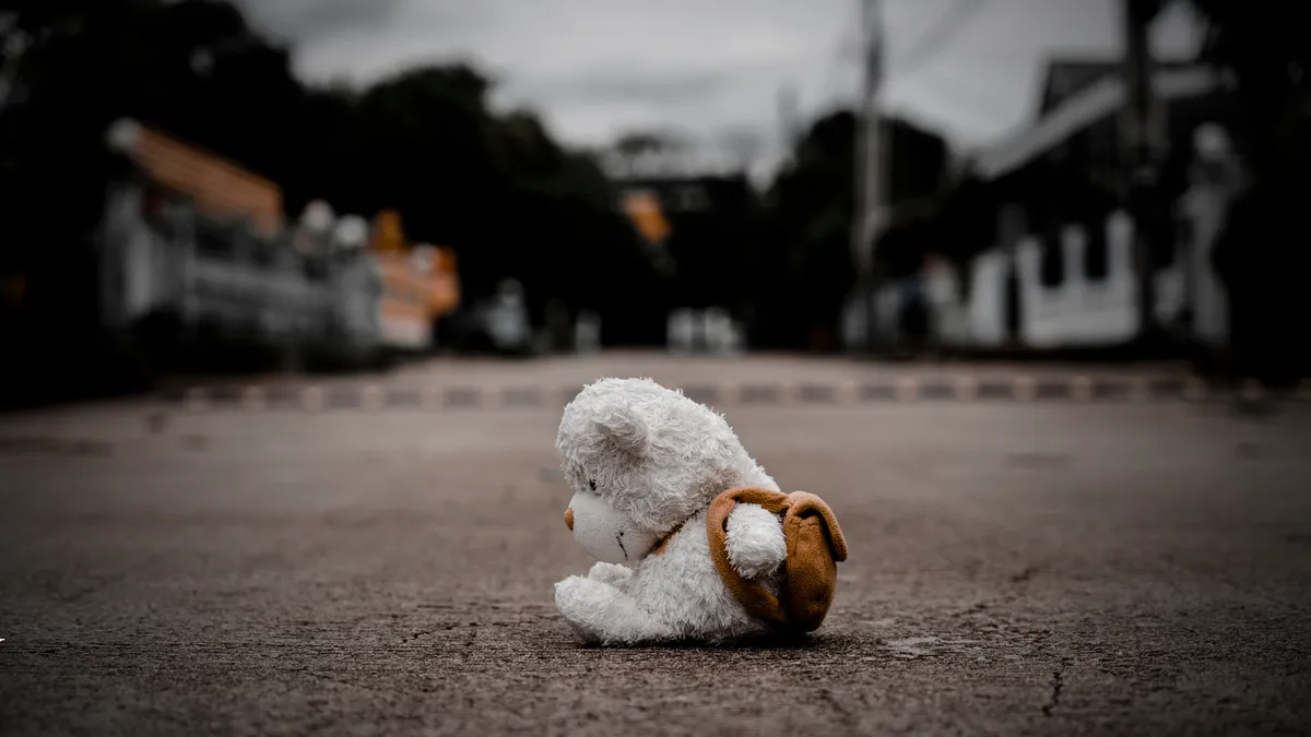 A 18 éves fiú nyomtalanul veszett el a pesti éjszakában – Zacher Gábor sokkoló teóriája