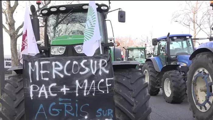 Még mindig tüntetnek a termelők a Mercosur ellen