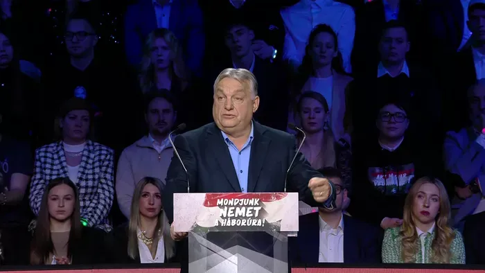 Orbán Viktor:  Európa nem háborúba nem megy, hanem ment