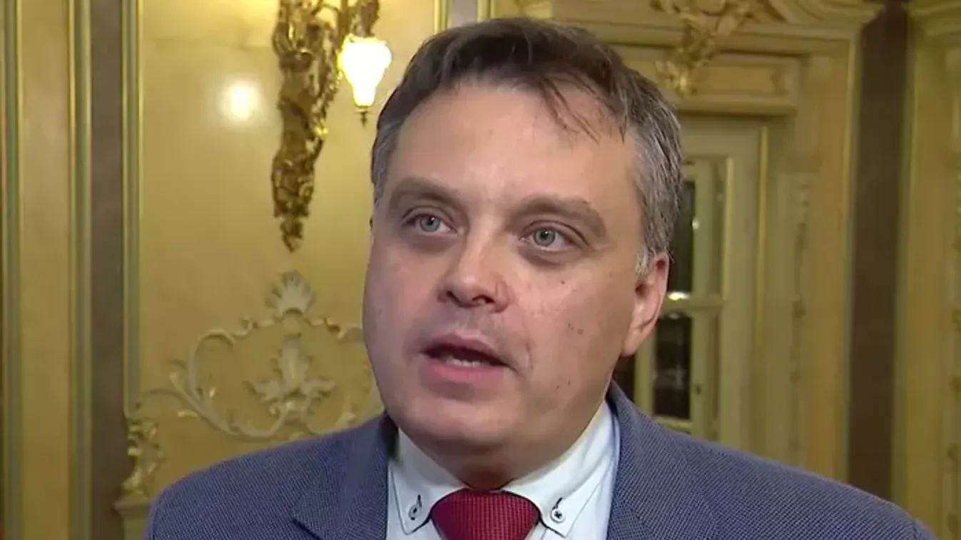 Latorcai Csaba: Kapitány István a nyugati multiktól vásárolna gázt és energiahordozókat