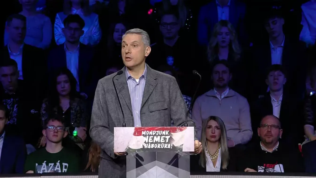 Elnézést kért a magyar cigányságtól Lázár János