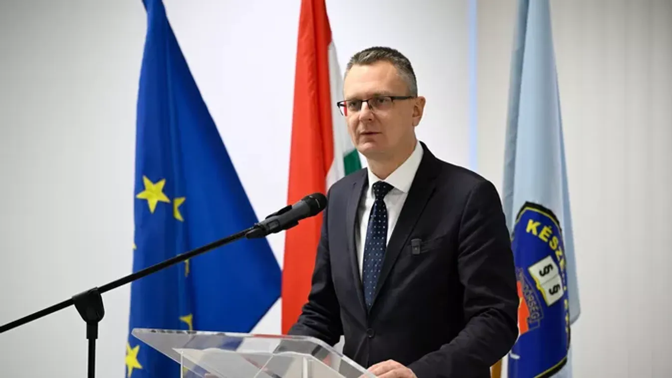 Rétvári Bence: Négy év alatt több mint a duplájára emelkedett a pedagógusok átlagbére