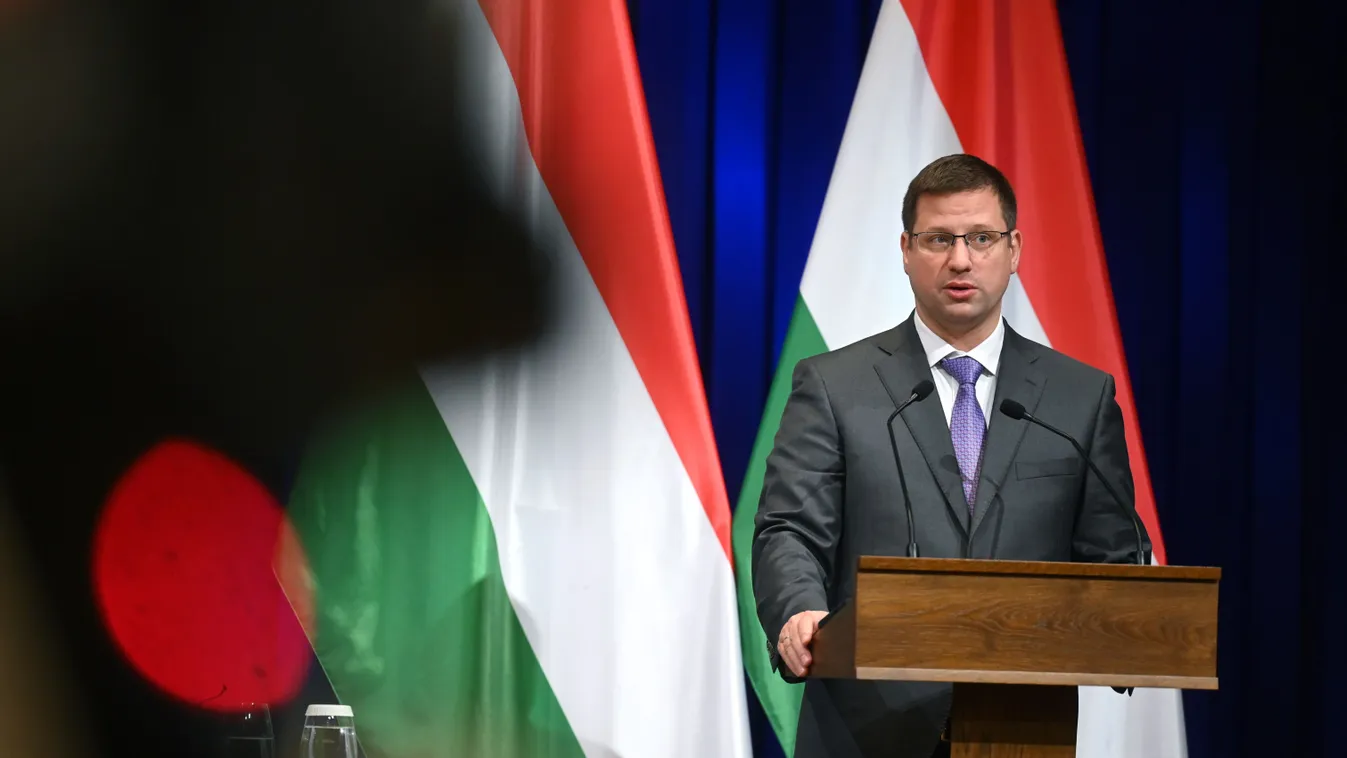 Gulyás Gergely: Brüsszel parancsainak végrehajtására két magyarországi párt is van: a Tisza Párt és a DK